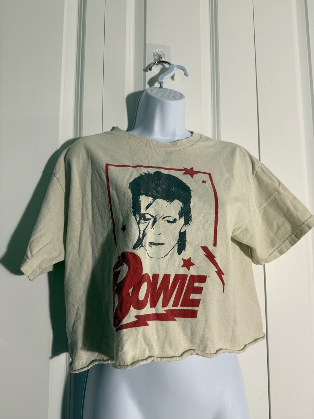 Graphic Short Sleeve Tee in Cream with Red Print - Bowie Design